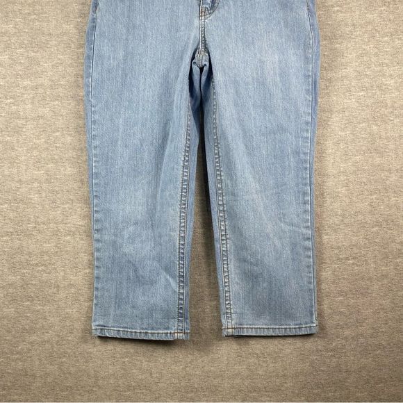 Axcess by Liz Claiborne Womens Straight Leg Capri Jeans Size 4 - Picture 4 of 11